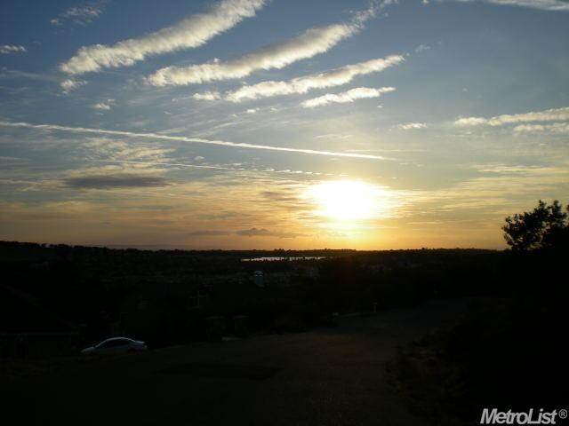 0000000_3417_Surry_Lane_Sunset_View2.jpg